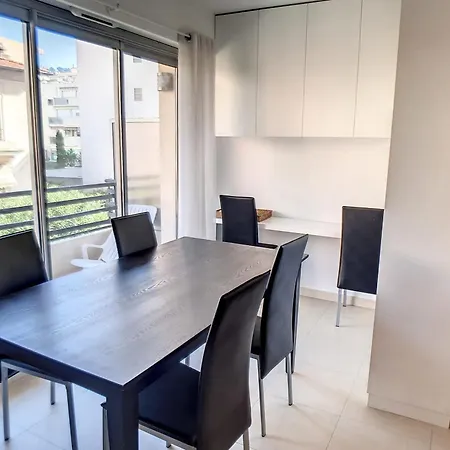 Henri Camille Real Estate - Rouaze 2 -studio A 50m Center Cannes