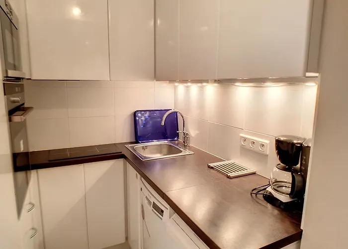 Henri Camille Real Estate - Rouaze 2 -studio A 50m Center Cannes