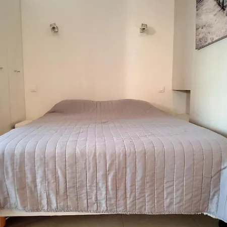 Henri Camille Real Estate - Rouaze 2 -studio à 50m Center *